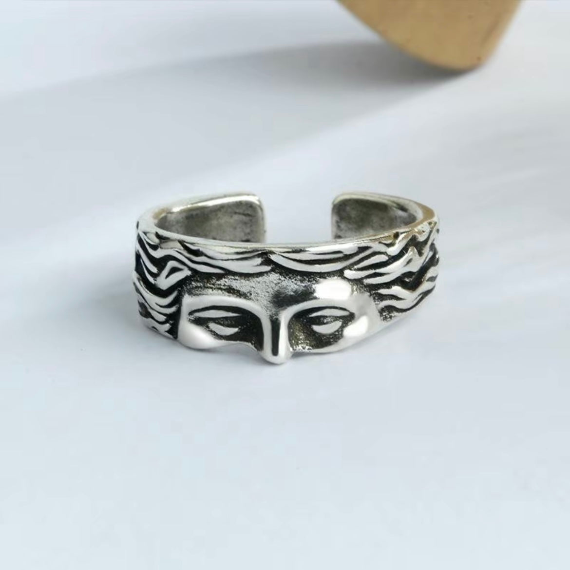 Venus Sculpture Ring